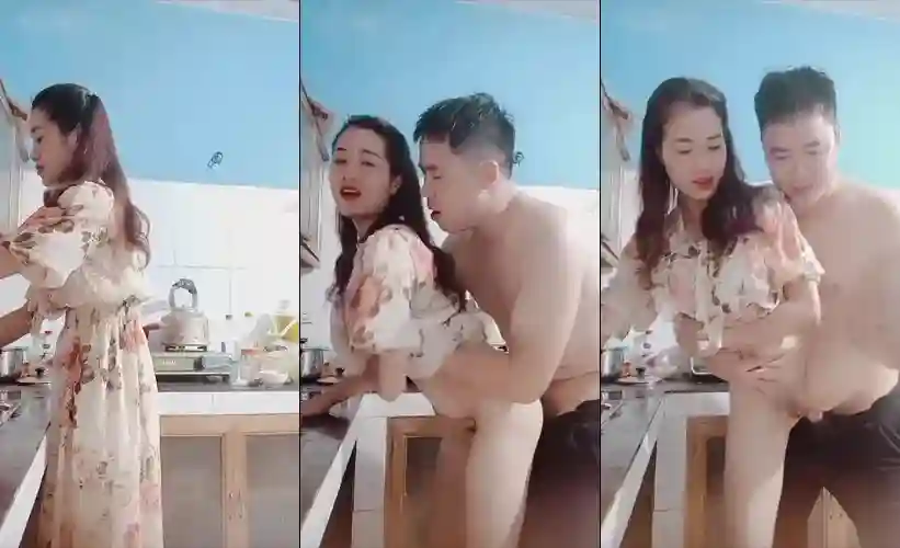 Em đang rửa bát anh kéo váy lên chịch xong xuất vào mồm