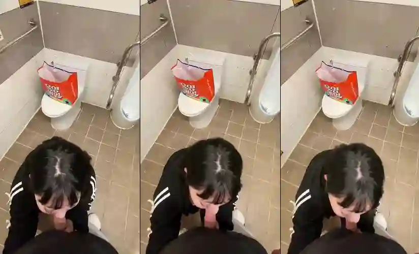 Em mút như chết đói trong wc trường