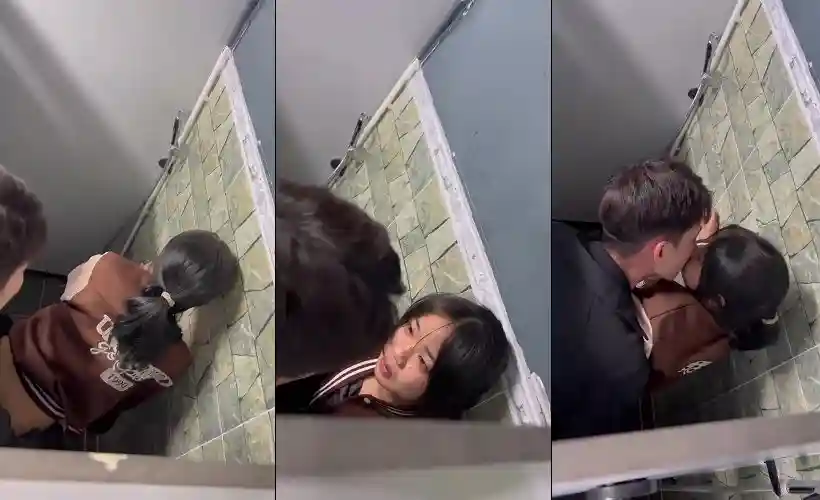 Học sinh lén lút trong wc trường